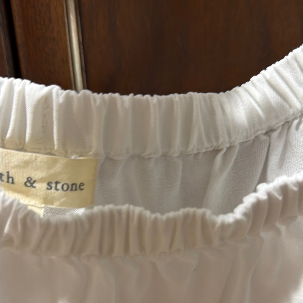 cloth & stone White Off-the-Shoulder Short Sleeve Top - Picture 6 of 9
